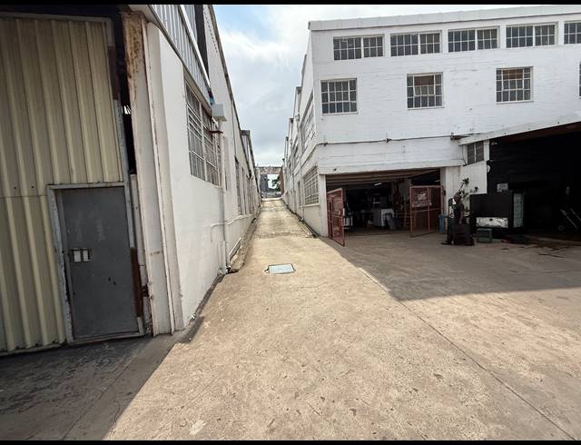 1,728M² WAREHOUSE TO LET IN CONGELLA